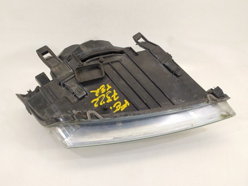 Recambio de faro izquierdo para ford focus berlina (cap) trend referencia OEM IAM 4M5113101AD  