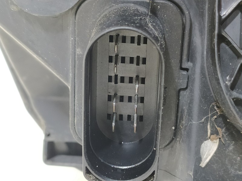 Recambio de faro izquierdo para ford focus berlina (cap) trend referencia OEM IAM 4M5113101AD  