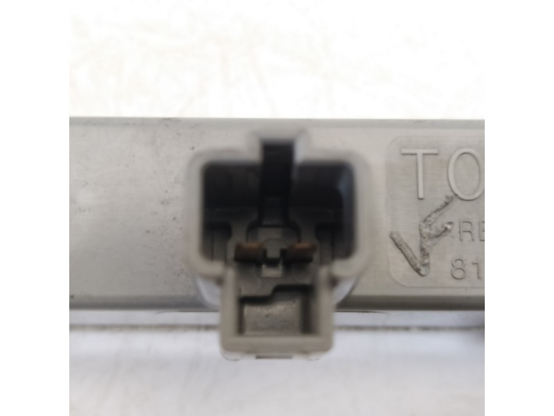 Recambio de luz central de freno para toyota auris active referencia OEM IAM 8157005100  