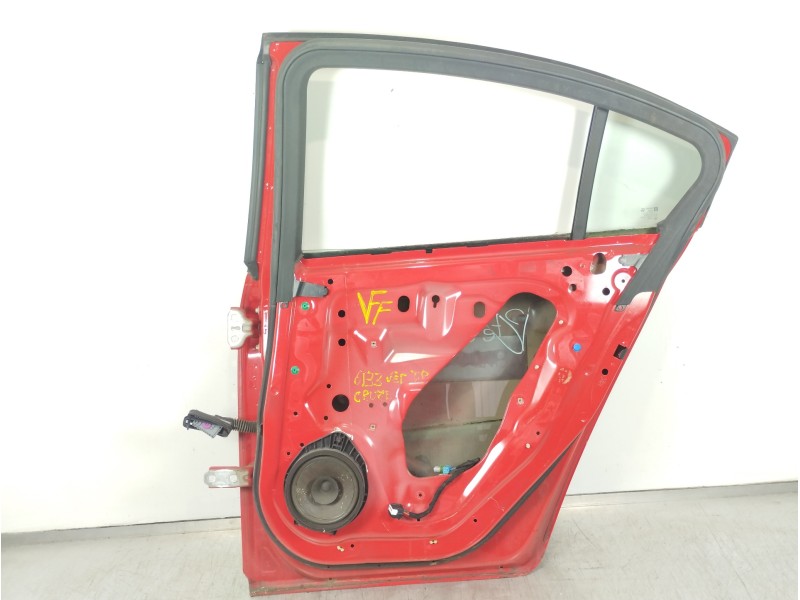 Recambio de puerta trasera derecha para chevrolet cruze lt referencia OEM IAM 95987763  
