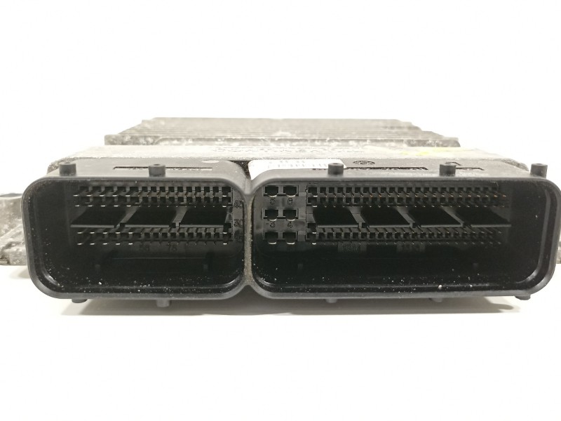 Recambio de centralita motor uce para ssangyong korando line 4x2 referencia OEM IAM 5WY1Z50E 1725450032 