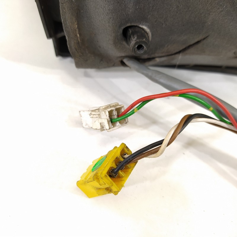 Recambio de retrovisor izquierdo para citroën xantia berlina 2.0 hdi 90/110 attraction referencia OEM IAM   