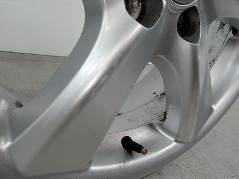 Recambio de llanta para ssangyong korando line 4x2 referencia OEM IAM 41730-34100  