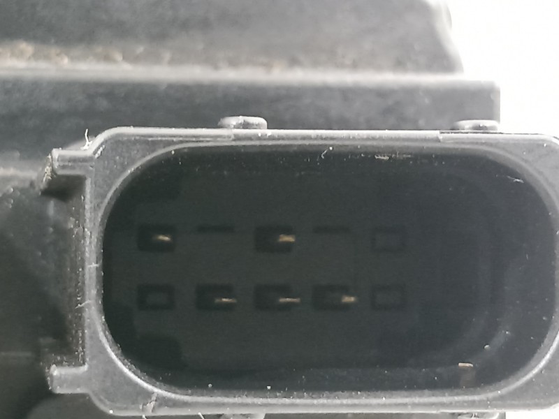 Recambio de cerradura puerta trasera derecha para chevrolet cruze lt referencia OEM IAM 13503178  