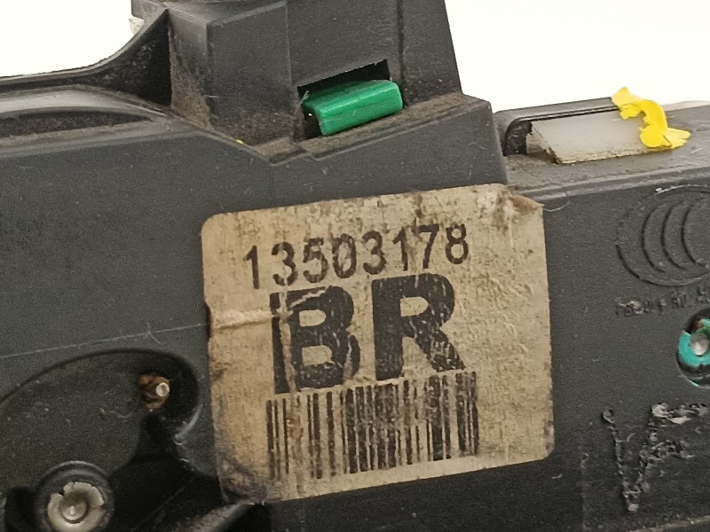 Recambio de cerradura puerta trasera derecha para chevrolet cruze lt referencia OEM IAM 13503178  
