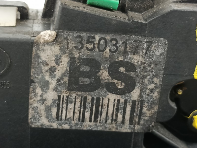Recambio de cerradura puerta trasera izquierda para chevrolet cruze lt referencia OEM IAM 13503177  