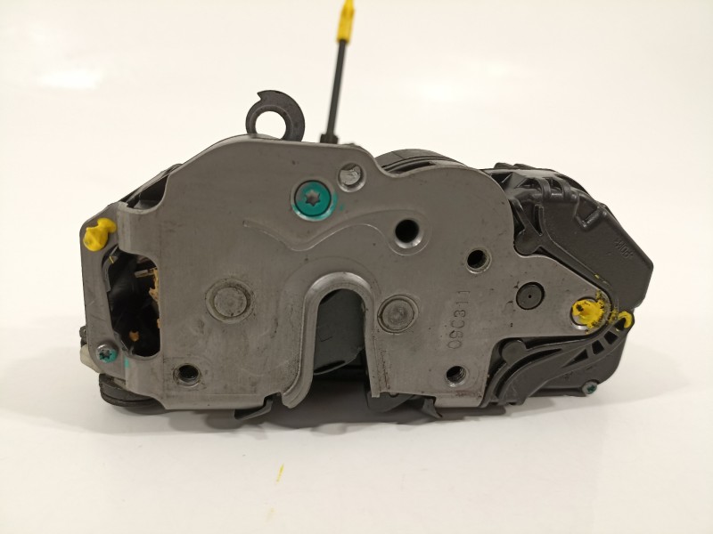 Recambio de cerradura puerta trasera izquierda para chevrolet cruze lt referencia OEM IAM 13503177  