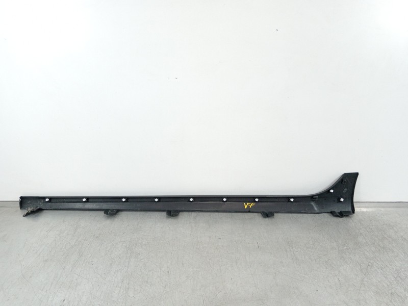 Recambio de faldon lateral para seat arona xperience referencia OEM IAM 6F9853852  