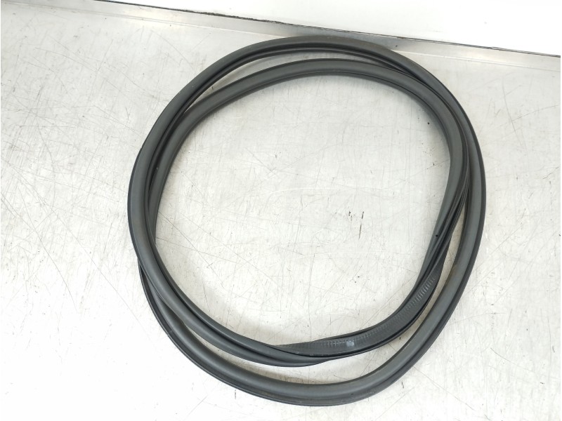 Recambio de gomas contorno puerta para seat arona xperience referencia OEM IAM 6F9867365F  