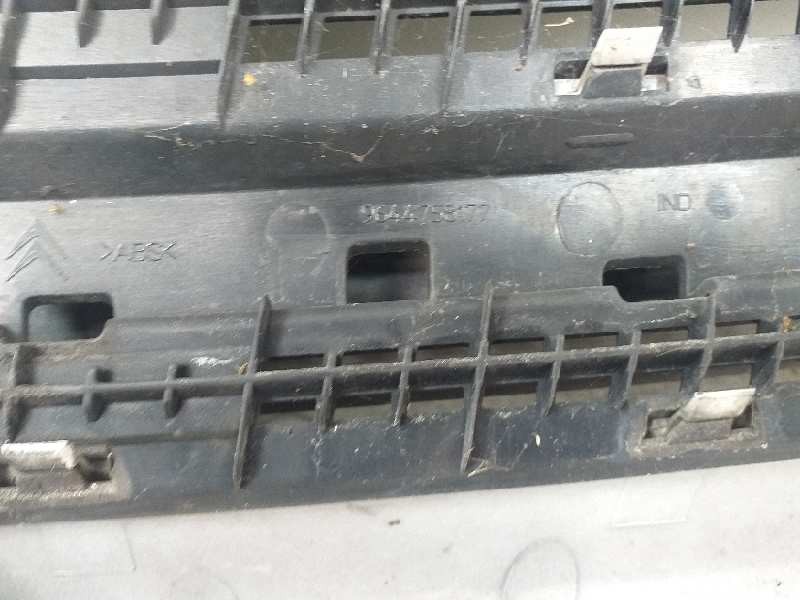 Recambio de rejilla delantera para citroën berlingo 2.0 hdi sx plus familiar referencia OEM IAM 9644758177  