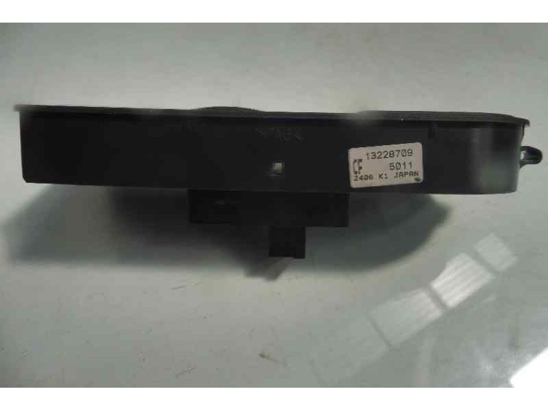 Recambio de mando elevalunas delantero derecho para opel astra gtc cosmo referencia OEM IAM 13228709  