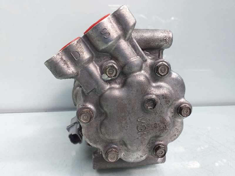 Recambio de compresor aire acondicionado para renault clio iii exception referencia OEM IAM 8200819568  