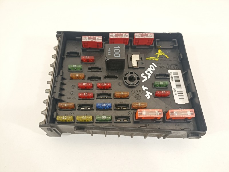 Recambio de caja reles / fusibles para volkswagen passat variant (3c5) highline referencia OEM IAM 3C0937125  