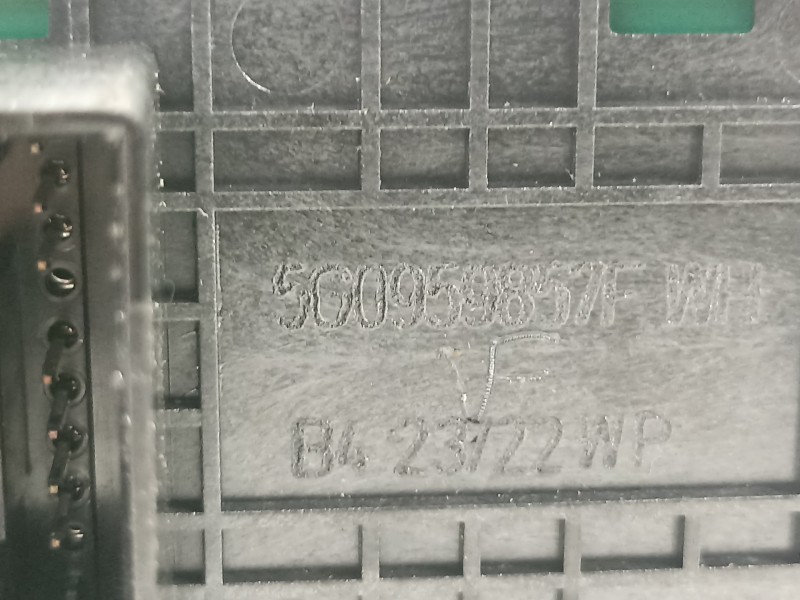 Recambio de mando elevalunas delantero izquierdo para seat arona xperience referencia OEM IAM 5G0959857F  