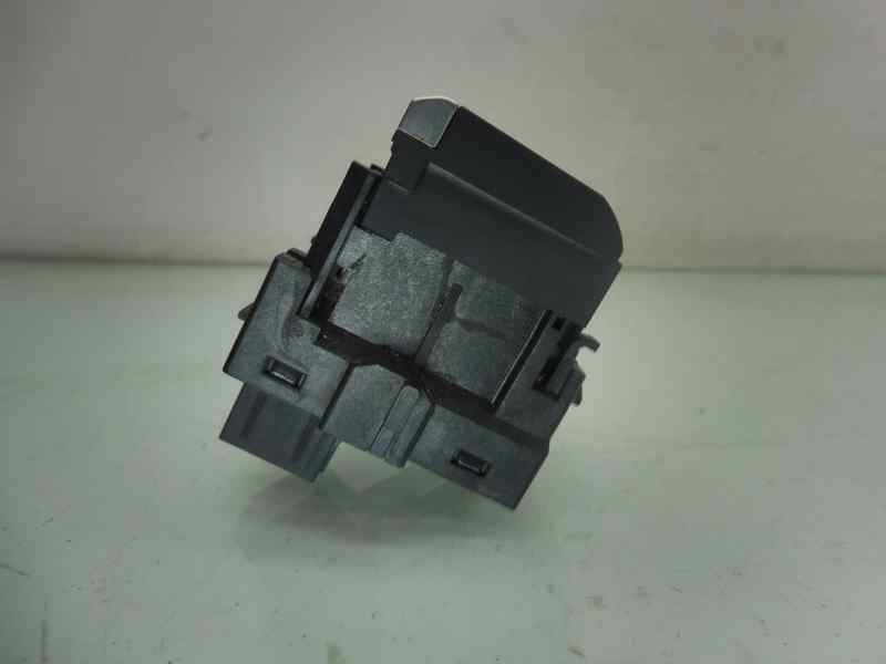 Recambio de mando multifuncion para audi a3 sportback (8va) attraction referencia OEM IAM 8V1927143  