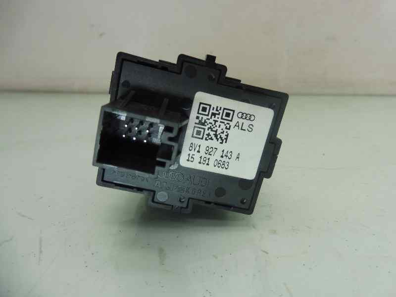 Recambio de mando multifuncion para audi a3 sportback (8va) attraction referencia OEM IAM 8V1927143  