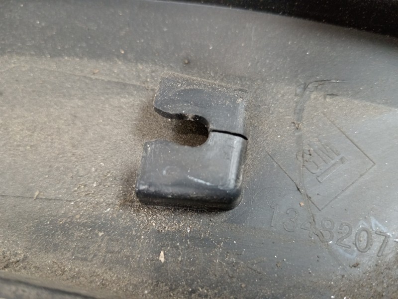 Recambio de aletin trasero izquierdo para opel crossland x excellence referencia OEM IAM 13482349  
