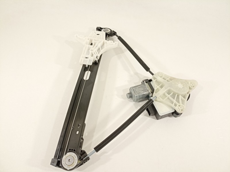 Recambio de elevalunas trasero derecho para seat arona xperience referencia OEM IAM 6F0839462C  