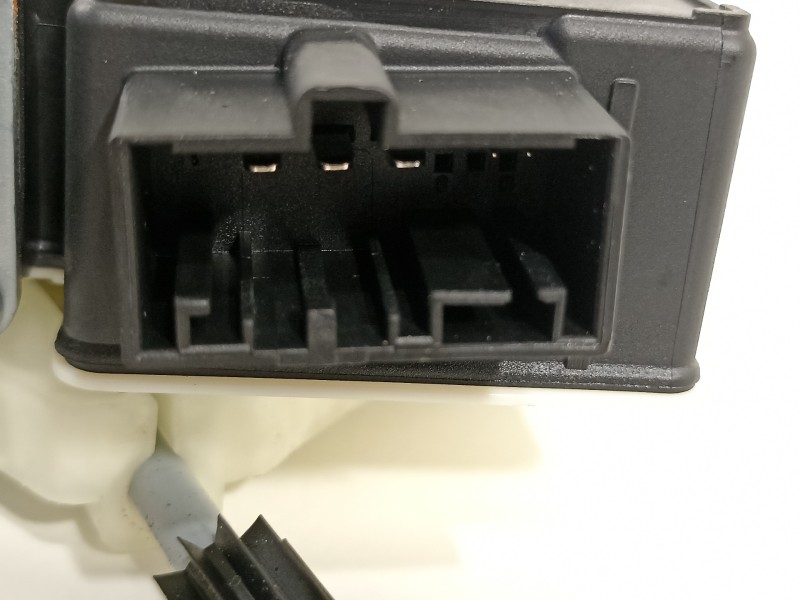 Recambio de elevalunas trasero izquierdo para seat arona xperience referencia OEM IAM 6F0839461C  