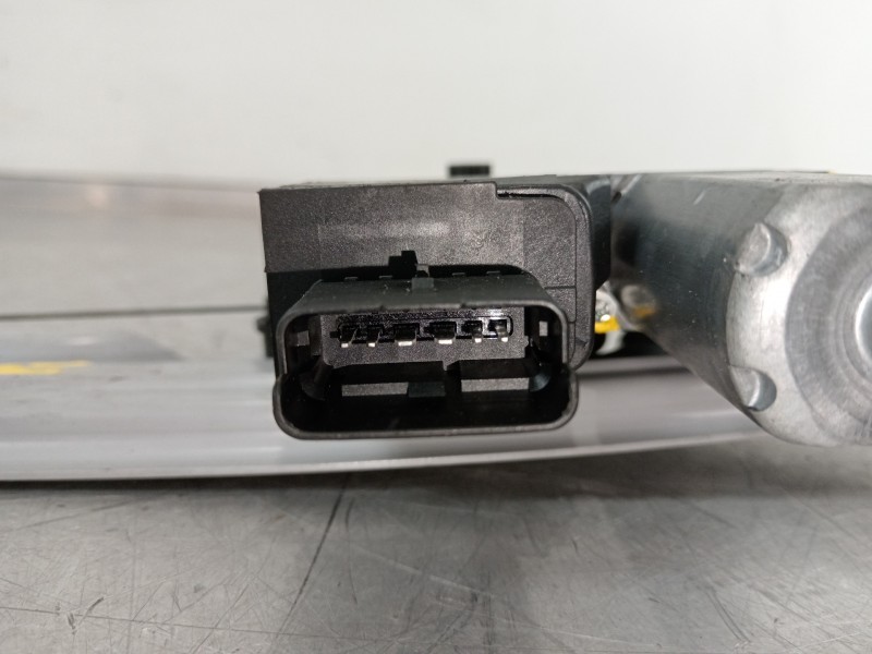 Recambio de elevalunas delantero derecho para opel crossland x excellence referencia OEM IAM 39137856  