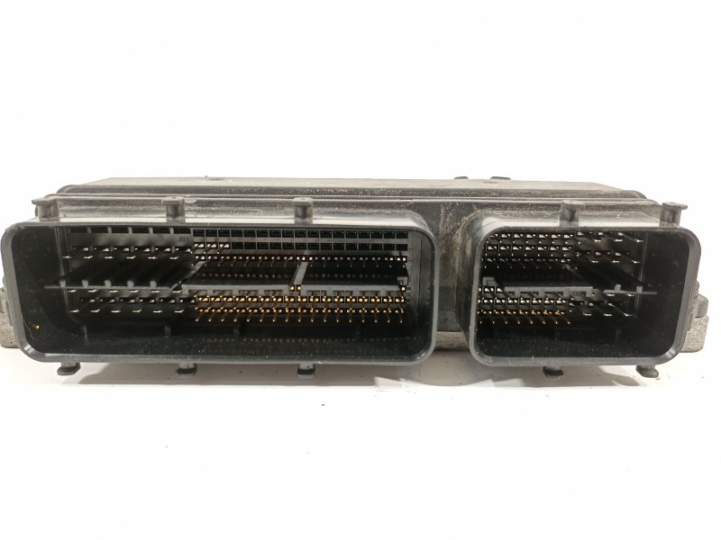 Recambio de centralita motor uce para toyota avensis (t27) active referencia OEM IAM 8966105D22  