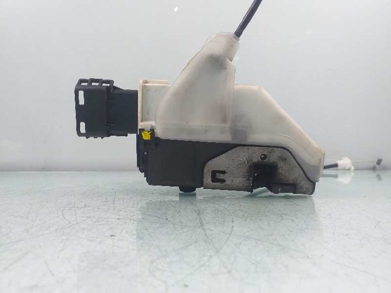 Recambio de cerradura puerta delantera derecha para peugeot 3008 access referencia OEM IAM   