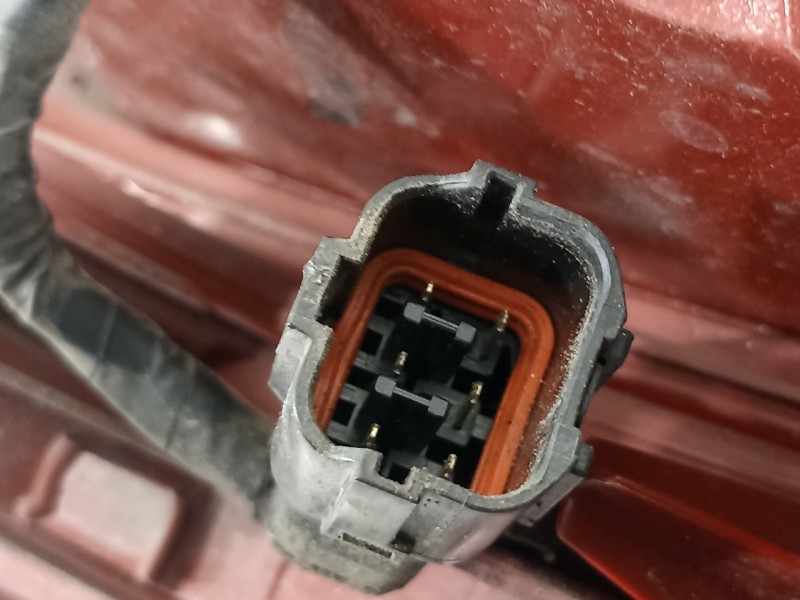 Recambio de piloto trasero derecho para kia carens (un) concept referencia OEM IAM 924021D0 924021D010 924021D010