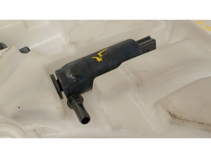 Recambio de deposito limpia para bmw serie 3 touring (f31) 320d referencia OEM IAM 724167514  