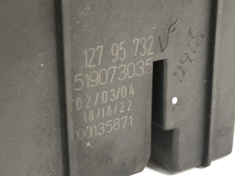 Recambio de caja reles / fusibles para saab 9-3 berlina 2.2 tid arc referencia OEM IAM 519073035 12795732 