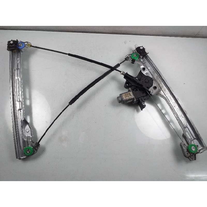 Recambio de elevalunas delantero derecho para renault megane iv berlina 5p intens referencia OEM IAM 807206746R 402777D 