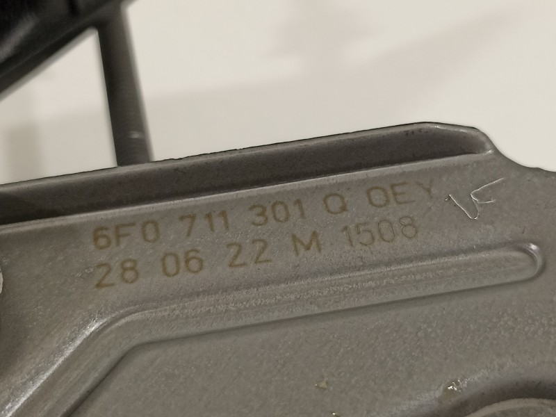 Recambio de palanca freno de mano para seat arona xperience referencia OEM IAM 6F0711301Q  