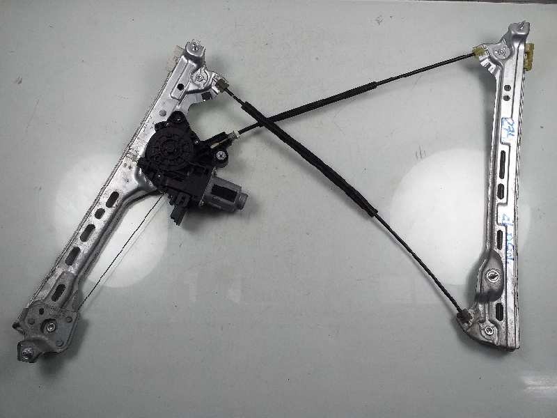 Recambio de elevalunas delantero derecho para renault megane iv berlina 5p intens referencia OEM IAM 807206746R 402777D 