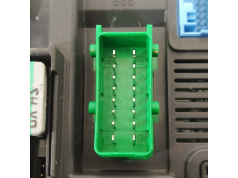 Recambio de caja reles / fusibles para peugeot 2008 (--.2013) allure referencia OEM IAM 9807532080  