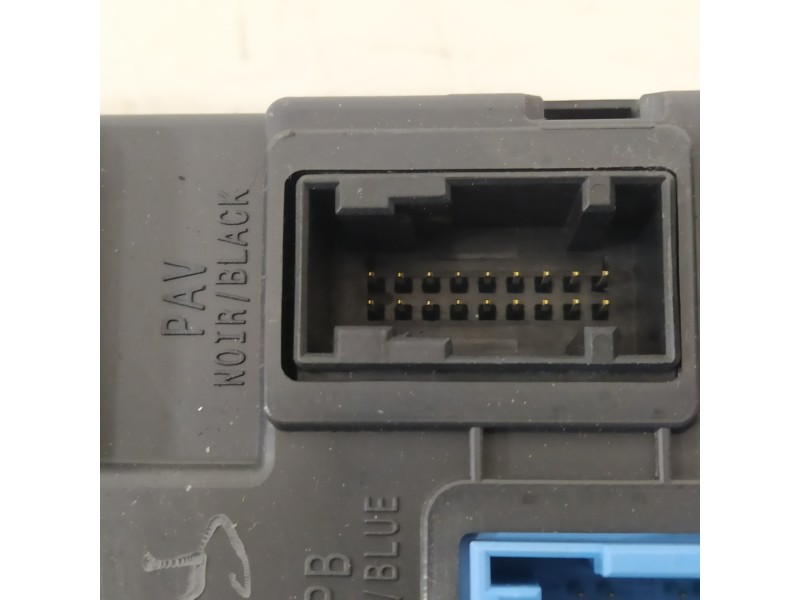 Recambio de caja reles / fusibles para peugeot 2008 (--.2013) allure referencia OEM IAM 9807532080  