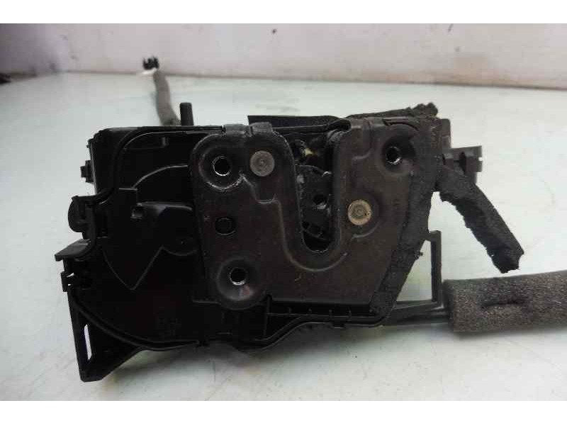 Recambio de cerradura puerta trasera derecha para renault megane iv berlina 5p intens referencia OEM IAM 825028903R  