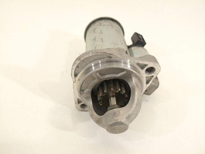 Recambio de motor arranque para hyundai kona essence 2wd referencia OEM IAM 3610004270  