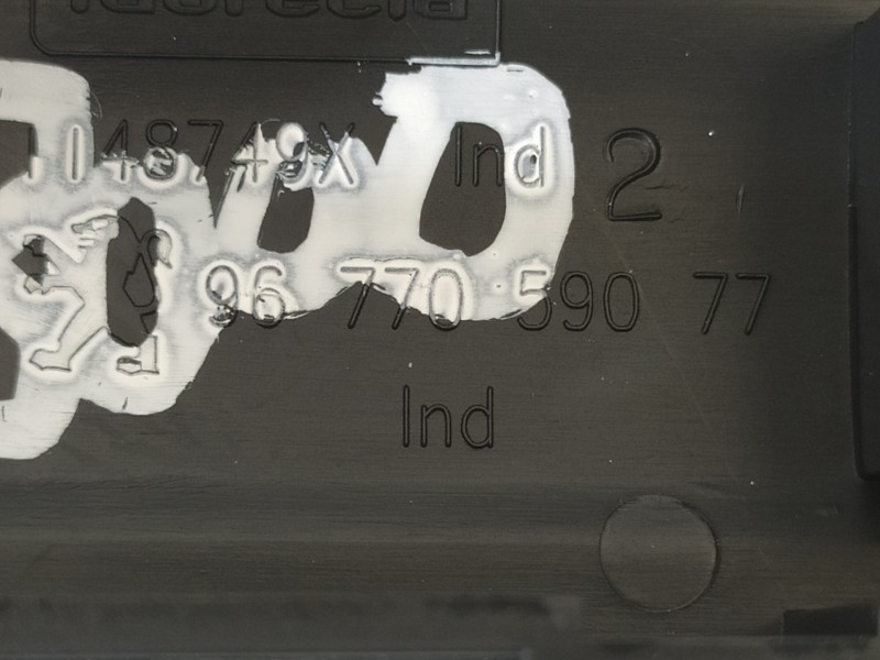 Recambio de mando multifuncion para peugeot 2008 (--.2013) allure referencia OEM IAM 9677059077  