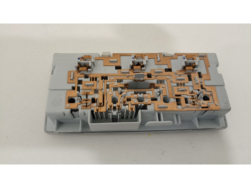 Recambio de luz interior para opel crossland x excellence referencia OEM IAM 39027174  