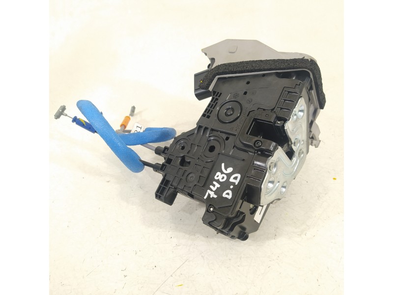 Recambio de cerradura puerta delantera derecha para hyundai kona essence 2wd referencia OEM IAM 81320J9010  