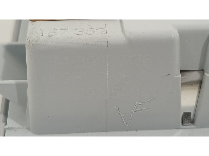 Recambio de luz interior para opel crossland x excellence referencia OEM IAM 39027174  