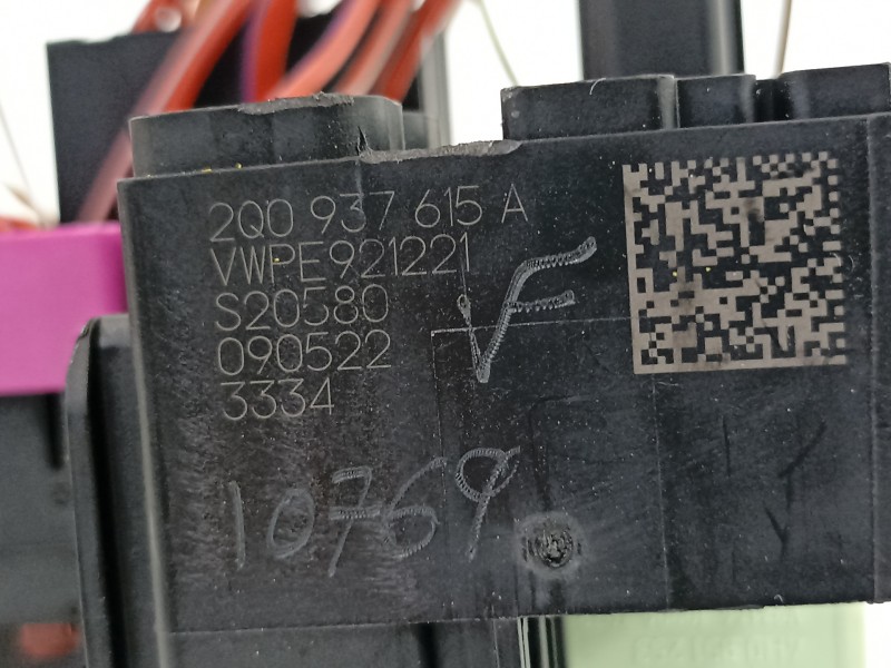 Recambio de caja reles / fusibles para seat arona xperience referencia OEM IAM 2Q0937615A  