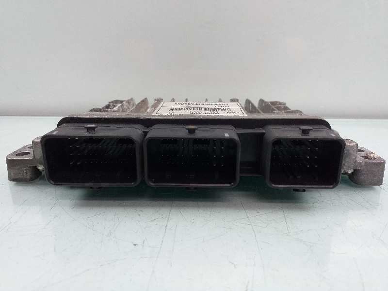 Recambio de centralita motor uce para renault clio iii business referencia OEM IAM 237101989R 237101990R 