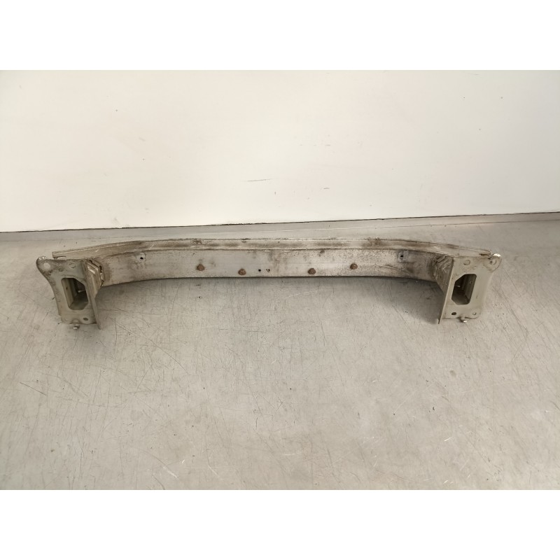 Recambio de refuerzo paragolpes delantero para toyota corolla verso (r1) 2.0 d-4d luna referencia OEM IAM   