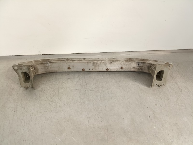 Recambio de refuerzo paragolpes delantero para toyota corolla verso (r1) 2.0 d-4d luna referencia OEM IAM   