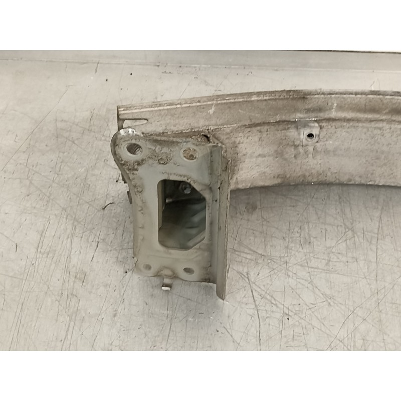 Recambio de refuerzo paragolpes delantero para toyota corolla verso (r1) 2.0 d-4d luna referencia OEM IAM   