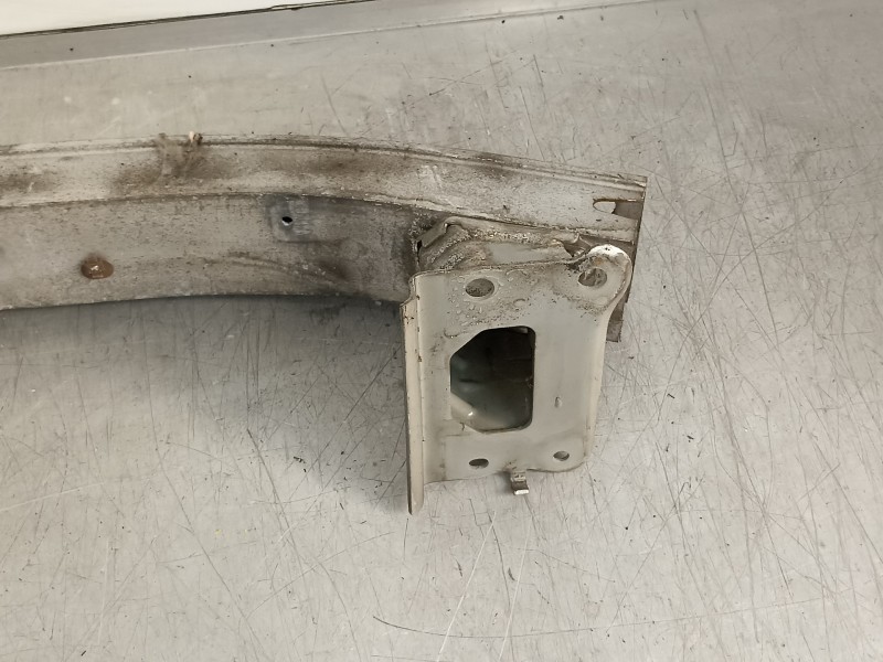 Recambio de refuerzo paragolpes delantero para toyota corolla verso (r1) 2.0 d-4d luna referencia OEM IAM   