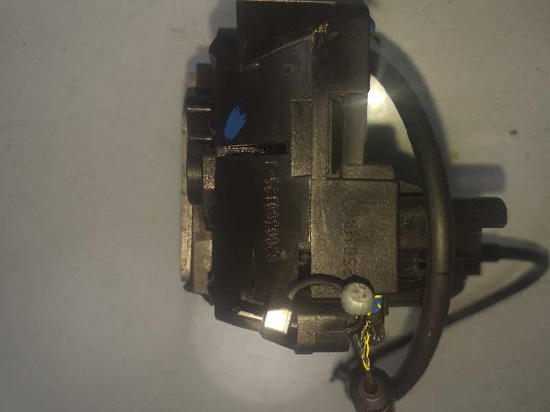 Recambio de cerradura puerta delantera derecha para renault clio iii business referencia OEM IAM 8200300125J  