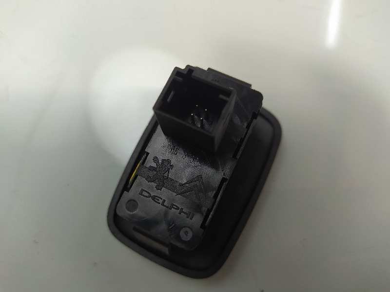 Recambio de mando elevalunas trasero derecho para citroën c5 berlina s referencia OEM IAM 96623726XT  