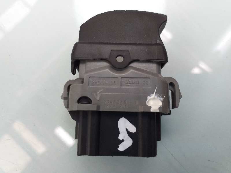 Recambio de mando elevalunas delantero derecho para renault clio iii business referencia OEM IAM 214936B  
