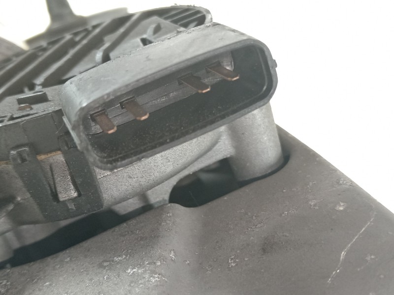 Recambio de motor limpia delantero para kia carnival 2.9 crdi vgt active referencia OEM IAM 981104D000  